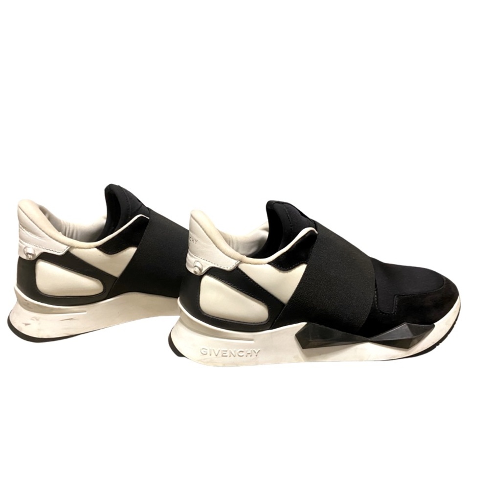 Givenchy hard to find in black and white, 36 or 6US size, great condition